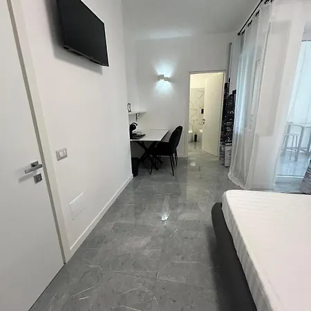 לינה וארוחת בוקר Hanna 4*