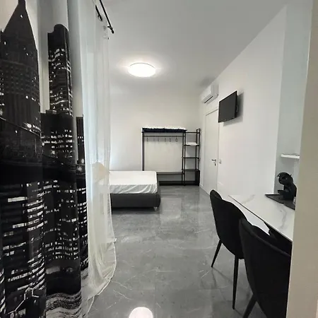 לינה וארוחת בוקר Hanna 4*