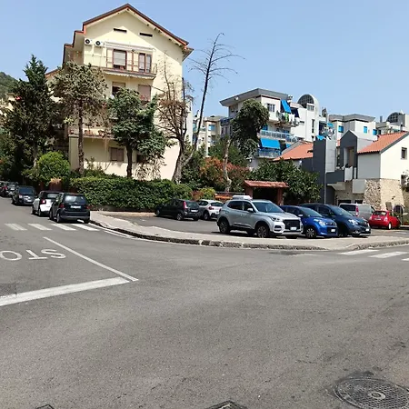 ベッド・アンド・ブレックファスト Hanna 4*